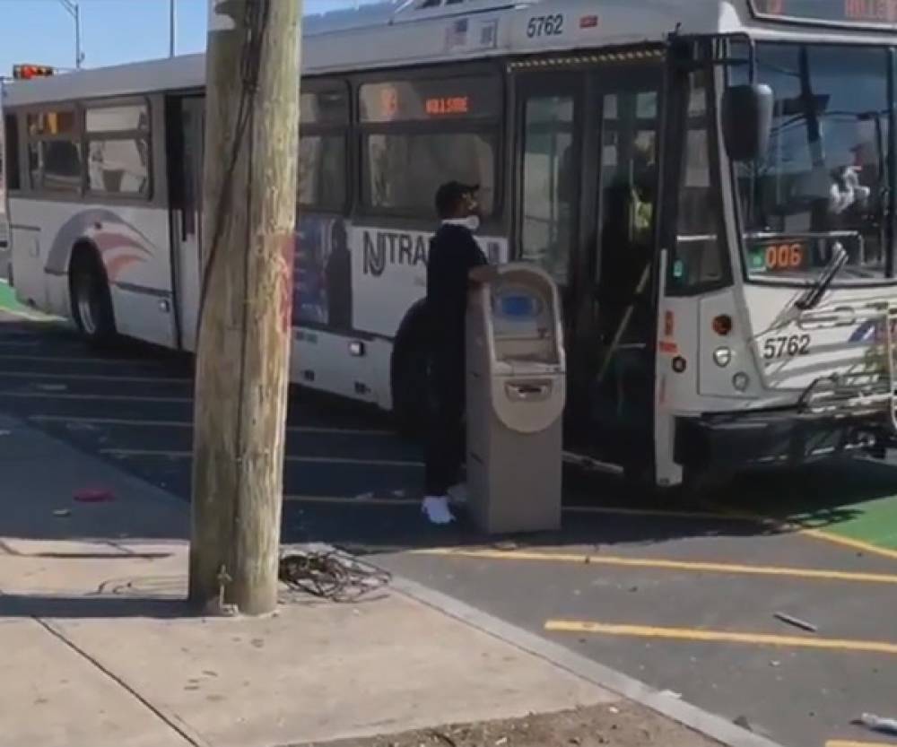 'Guy goes viral for trying to sneak an ATM onto bus.' Source: Reddit.